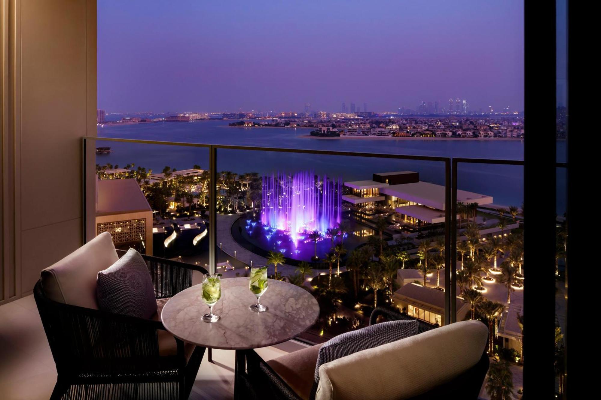Atlantis The Royal Hotel Dubai Exterior photo The Atlantis Fountain