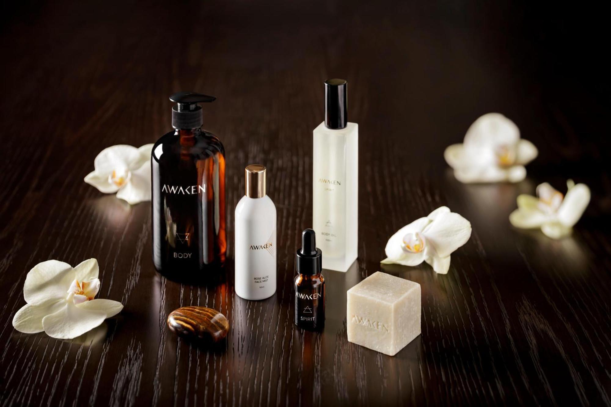 Atlantis The Royal Hotel Dubai Exterior photo A selection of spa products
