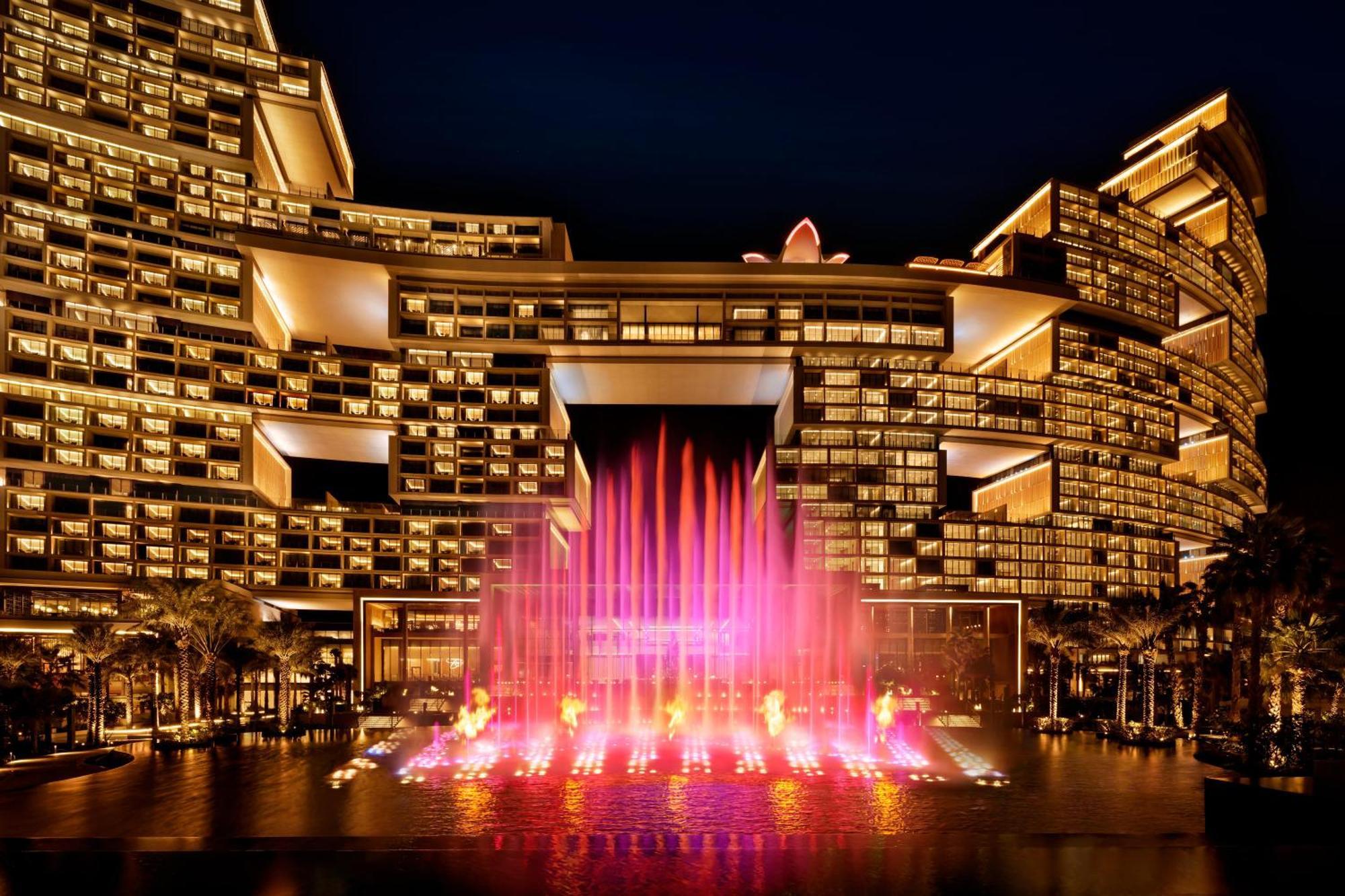 Atlantis The Royal Hotel Dubai Exterior photo The Fountain of Wishes